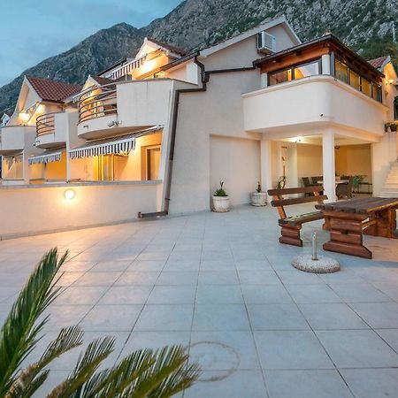 Apartments Ivardic Kotor Eksteriør bilde