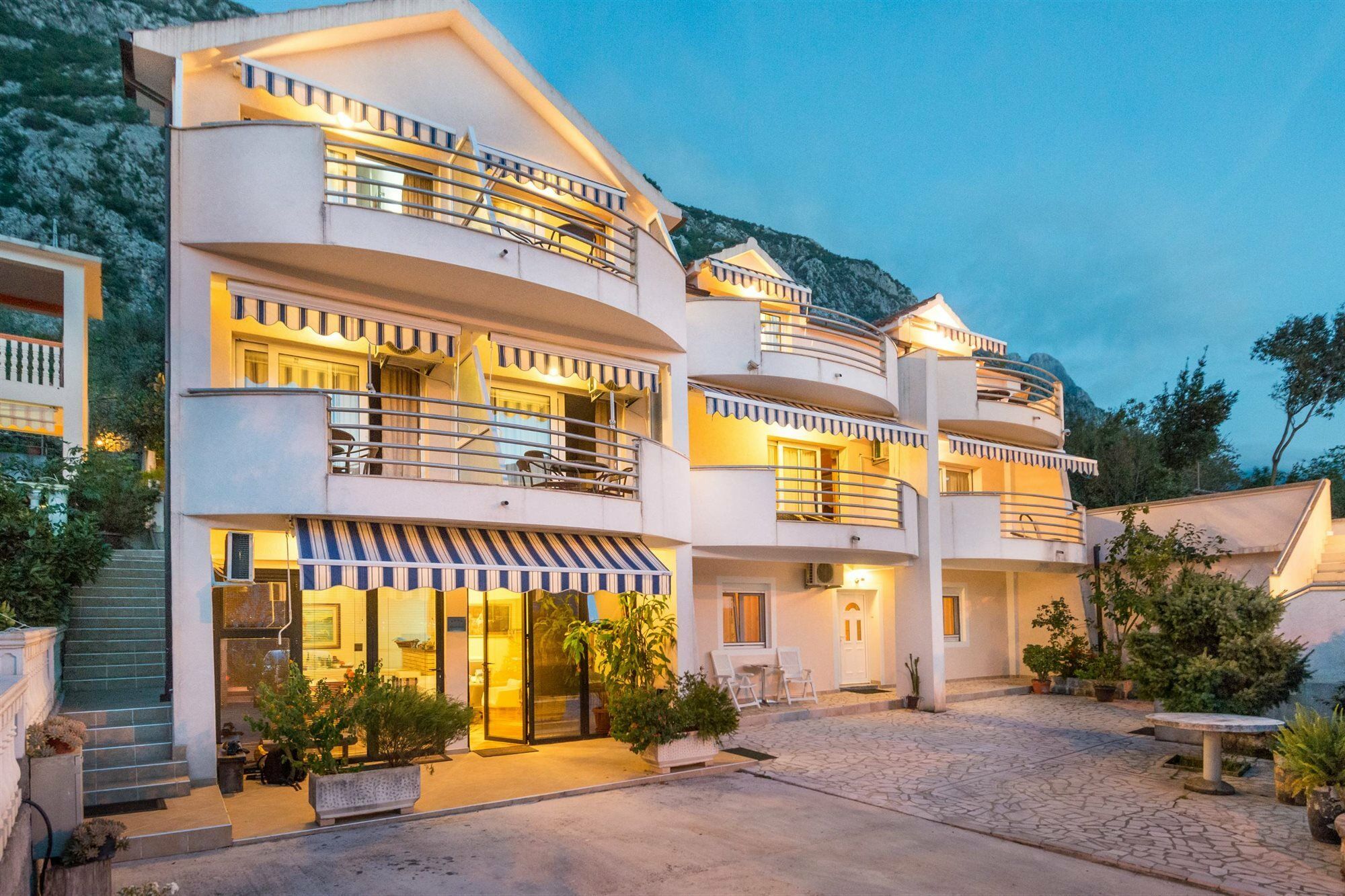 Apartments Ivardic Kotor Eksteriør bilde